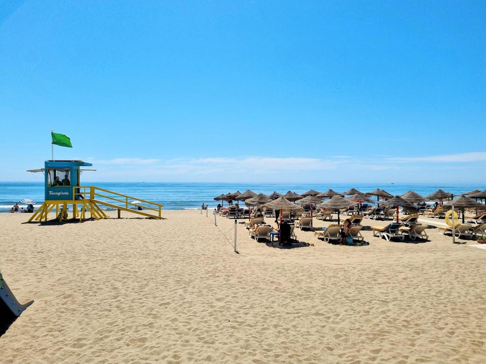 Luna Holidays City Center And Beach Фуэнхирола Экстерьер фото